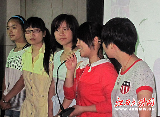 日韩欧美群交P片內射中文